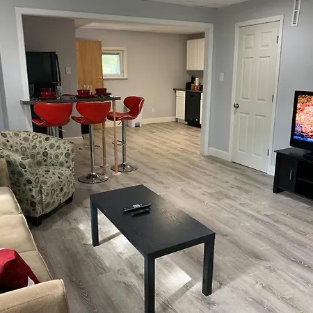 Entire Condo Minutes From Niagara Falls